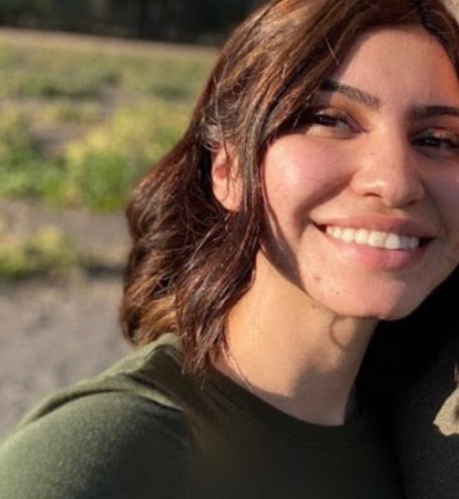 Meet your Posher, Ana